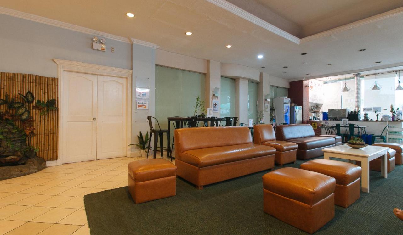RedDoorz @ Manila Airport Hotel Paranaque City Eksteriør bilde